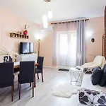 Apartments & Rooms Hosana