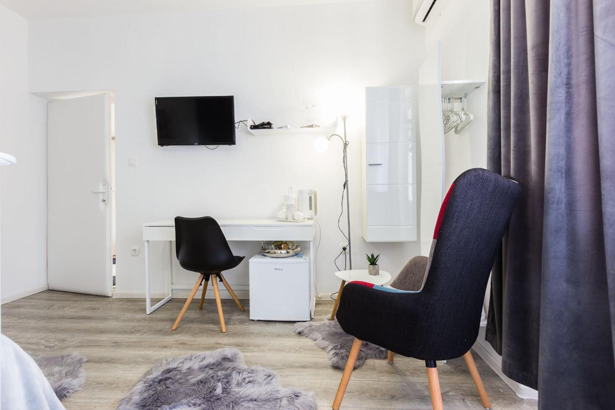 Apartament & Hosana