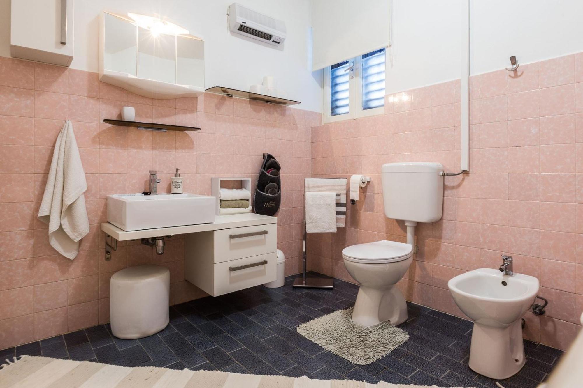 Apartament & Hosana *