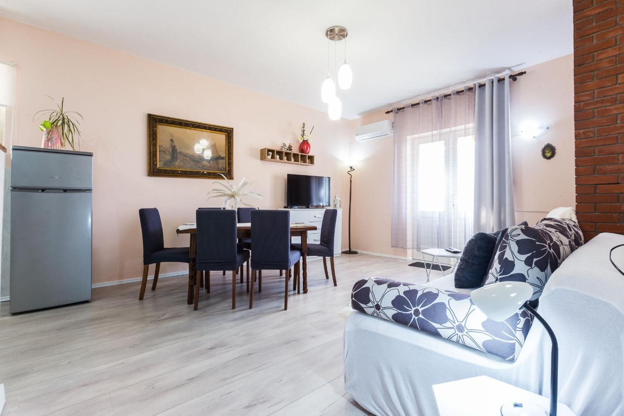 Apartament & Hosana
